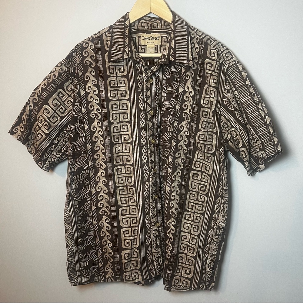 Cooke Street Honolulu Hawaiian Shirt Men’s XL Tribal Print Vacation Travel Beach
